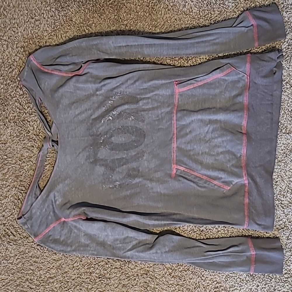 Maurices shirt